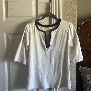 Super cute anthropology Maeve brand stretchy top.